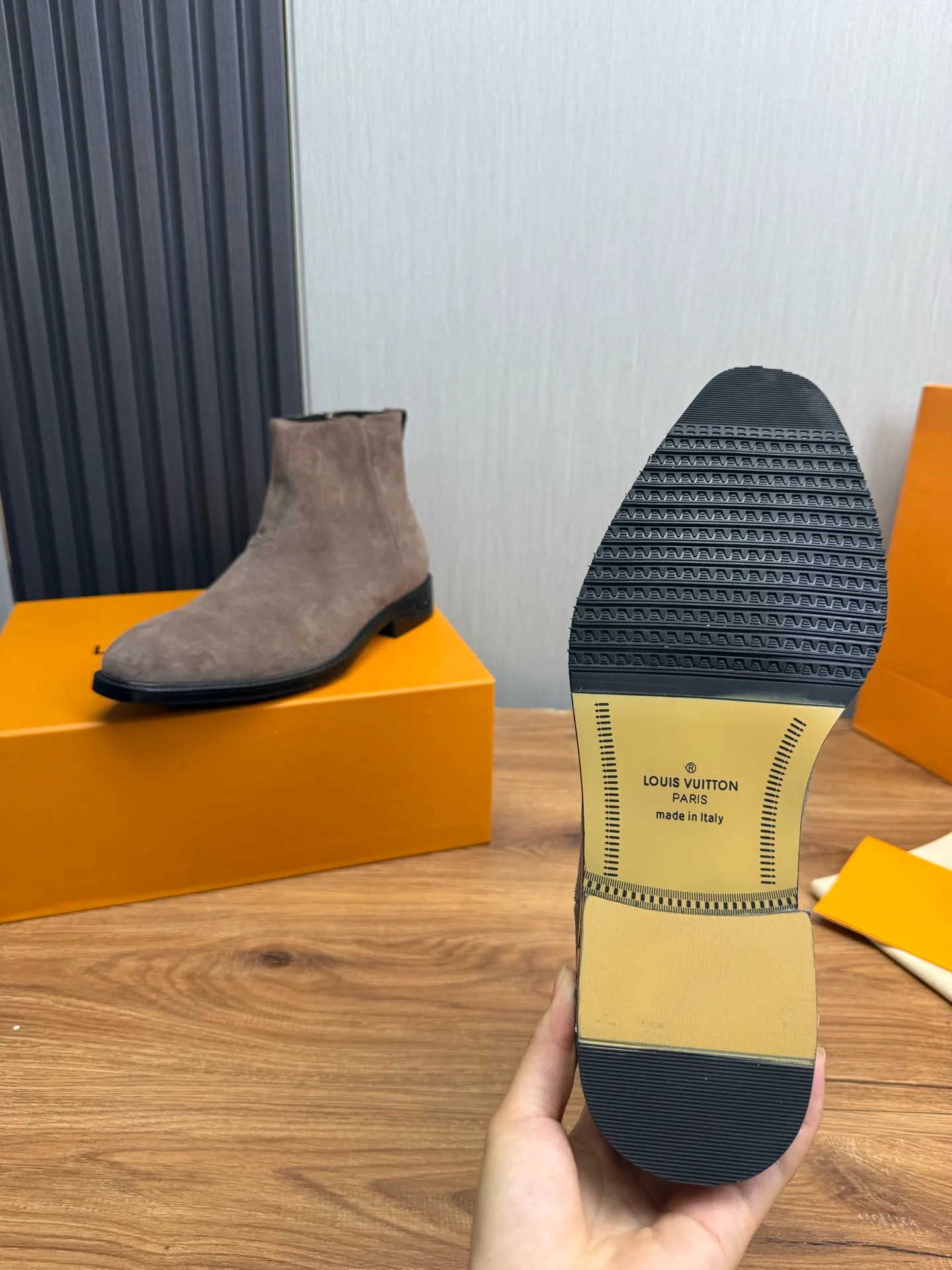 Men's shoes 💰760💰 LV. - Men's business casual leather shoes, top quality products. 1:1 shipment ⬆️Luxurious and noble 👞All imported original brand leather materials, just to create a more comfortable wearing experience, upper: original frosted cowhide ➕Imported full cow lining, original outsole ✔️16-45 (38.45 non-refundable)
